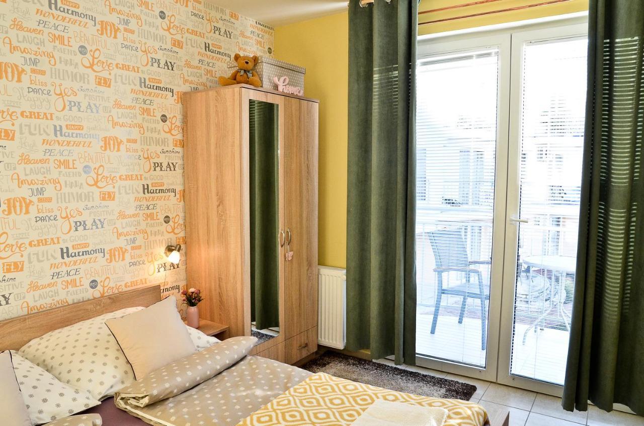 Happy Apartman Hajdúszoboszló Exterior foto